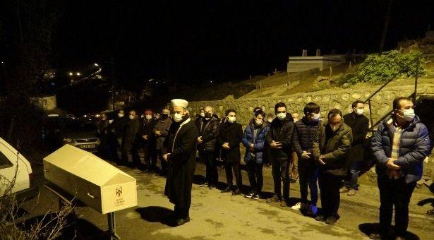 Uzman doktor koronavirüs hastalığından hayatını kaybetti