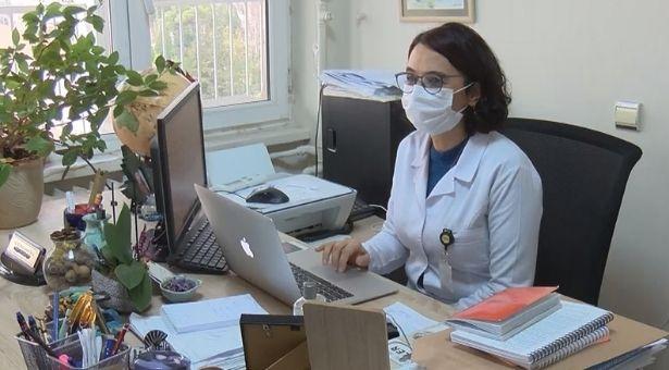 Bilim Kurulu Üyesi Prof. Dr. Yavuz, aşı karşıtı doktorlara tepki gösterdi: Onlar bilim insanı değil, şarlatanlar