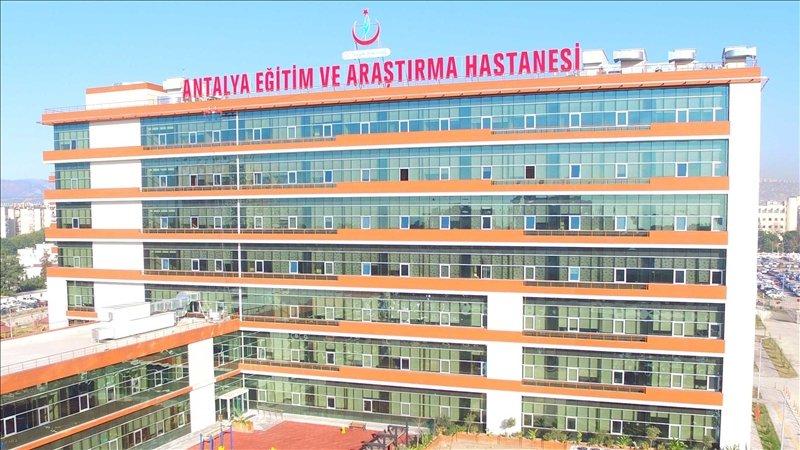 Antalya'da hasta yakını tarafından darbedilen doktora 10 gün iş göremez raporu verildi