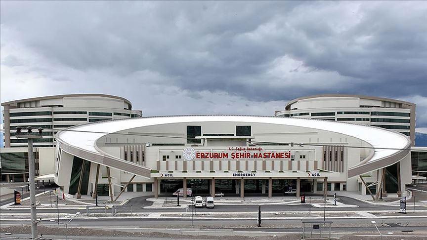 Erzurum Şehir Hastanesi Kalp Damar Cerrahi Kliniği'nde 13 yılda 5 bin açık kalp ameliyatı yapıldı