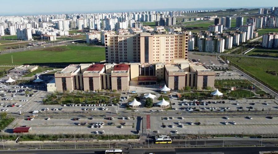 Gazi Yaşargil Eğitim ve Araştırma Hastanesinde yoğun bakım kapasitesi yüzde 50 artırılacak
