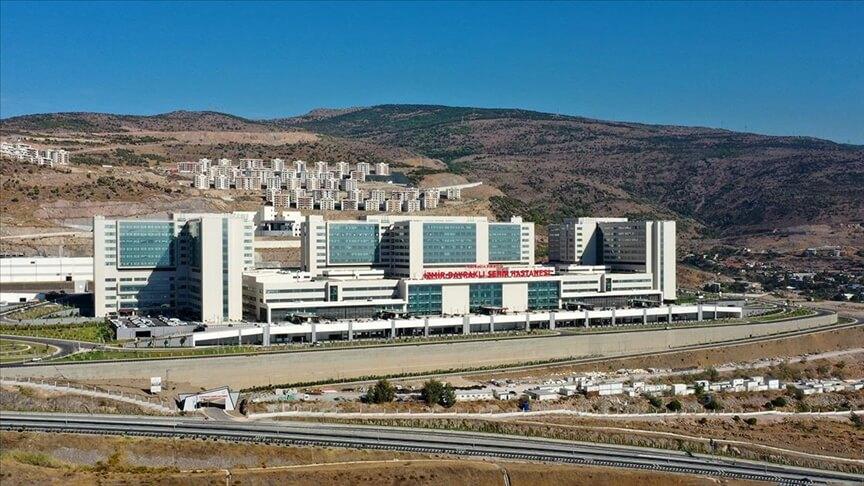 İzmir Şehir Hastanesi sağlık üssü olma yolunda