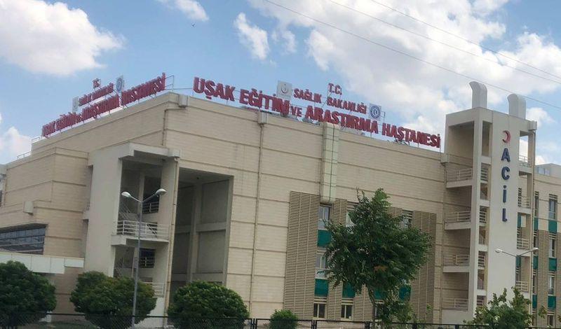 Doktoru darbedip bıçakla tehdit eden şüpheli aranıyor
