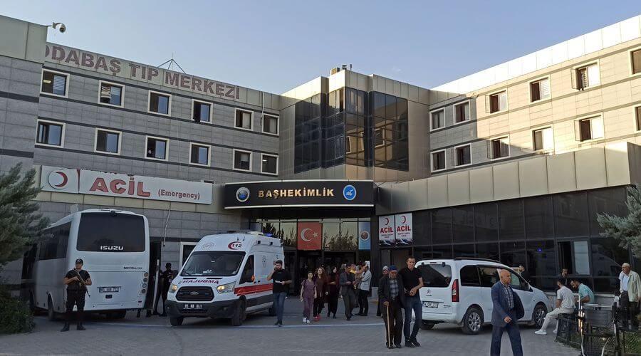 Van'da hasta yakınlarının darbettiği doktor yoğun bakıma alındı: 2 saldırgan tutuklandı