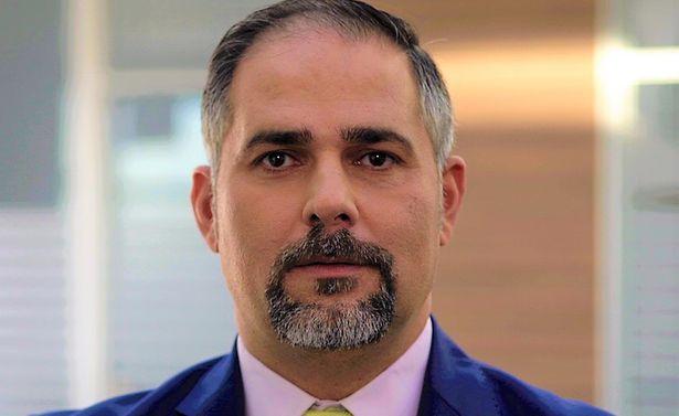 Santa Farma Teknoloji ve İş Mükemmelliği Direktörlüğü görevine Akın Duman atandı  