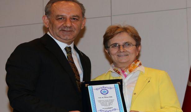 Prof. Dr. Kevser Erol, 36 yıl çalıştığı fakülteden emekli oldu