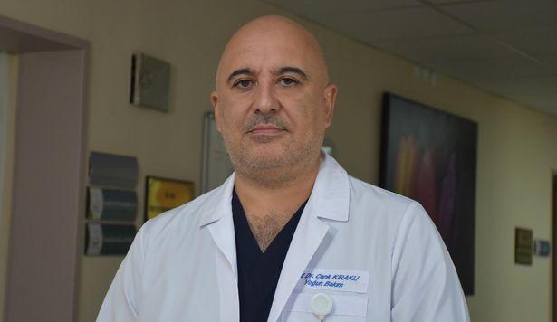 '3'üncü doz aşısını yaptırmayanlar nedeniyle hastaneye başvuru sayıları artıyor'
