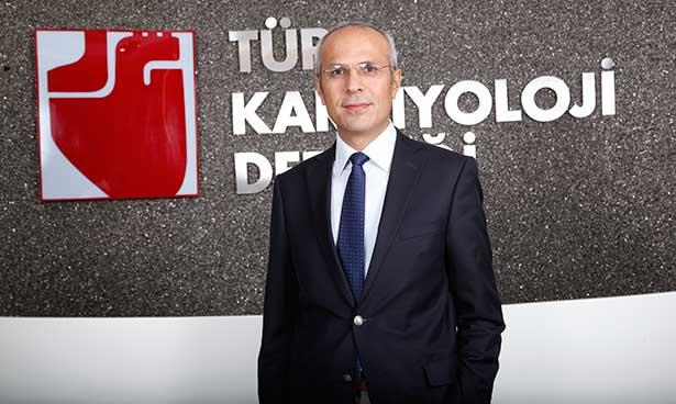 Kalp Hastalarının Ömür Boyu Eksiksiz İlaç Kullanımı Hayati Önem Taşır