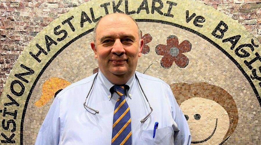 Bilim Kurulu üyesi Prof. Dr. Kara'dan 'eris varyantı' açıklaması! 'Virüs artık solunum yolu enfeksiyonları formuna dönmekte'