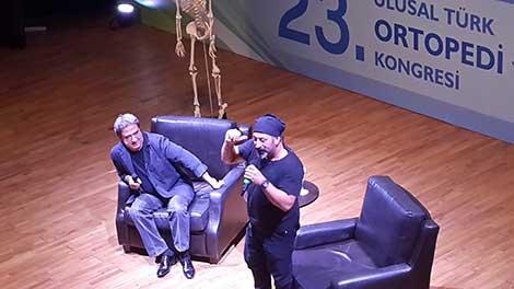 Cem Yılmaz doktorunu kıramadı