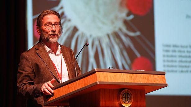 Prof.Dr.Ercüment Ovalı: Biz ilaç bulmadık, bizimkisi sadece öngörü!
