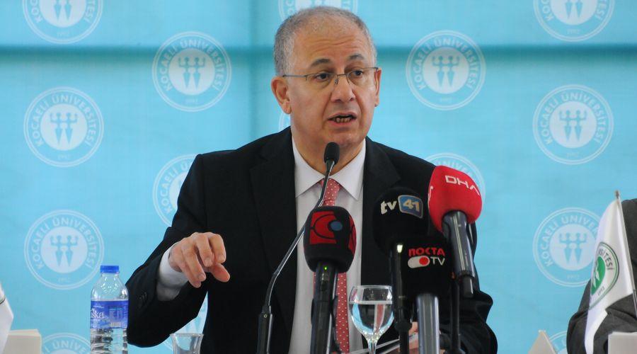 KOÜ Rektörü Cantürk: Bir grip hastası 7 polikliniği işgal ederse randevu nasıl bulunur?