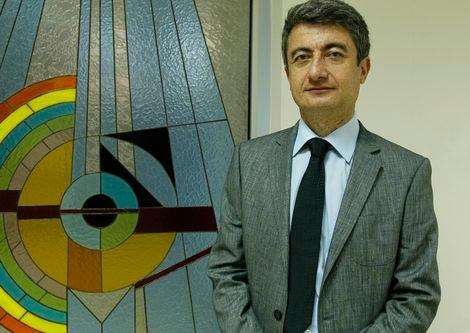 Kendi geliştirdiği glokom valfine patent alacak