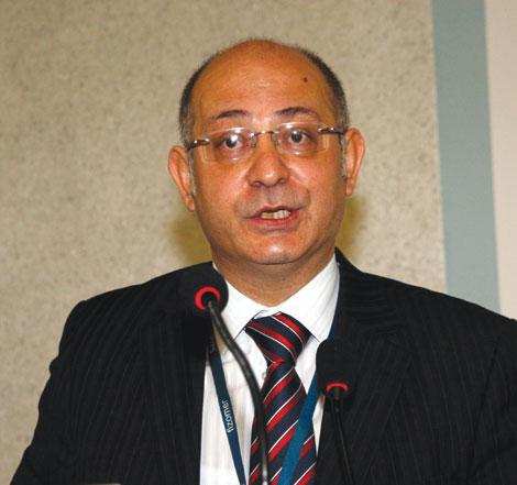 "Hekimlik mesleğinin kamuoyunda kaybolmuş saygınlığı yeniden kazanılmalı"