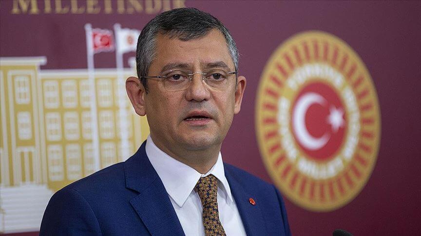Özgür Özel: Mühendisler 20 bin alırken doktorlar 45 bin TL alıyor!