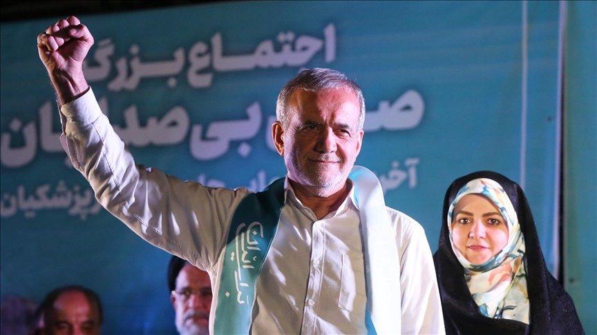 Türk asıllı doktor Pezeşkiyan, İran'ın yeni cumhurbaşkanı oldu