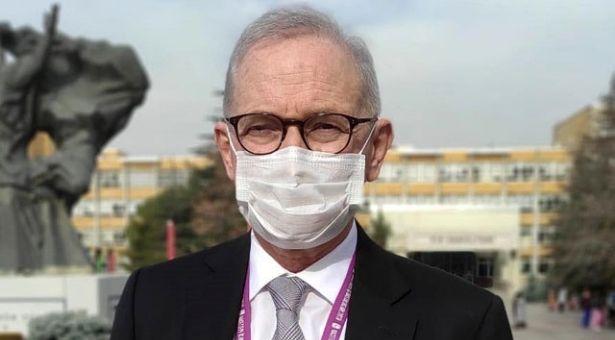 Prof. Dr. Murat Akova: Bilimsel veri olmadan 3. doz aşı uygulanmasını doğru bulmuyorum