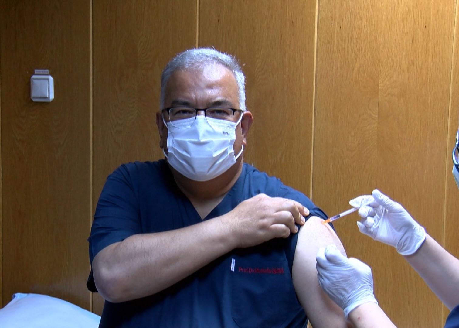 SBÜ Rektör Yardımcısı Prof. Dr. Gerek, üçüncü dozun önemini vurguladı