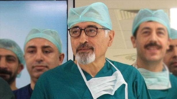 ABD'de büyük başarılara imza atan ünlü cerrah Prof. Dr. Emre, Ege Üniversitesi kadrosuna katıldı