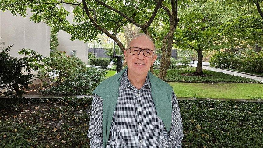 ABD'de çalışmalarının heykeli dikilen Türk profesör, bu kez 'Düşünce Lideri' seçildi