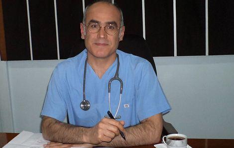 Genel sekreter anestezist yokluğundan ameliyatlara giriyor