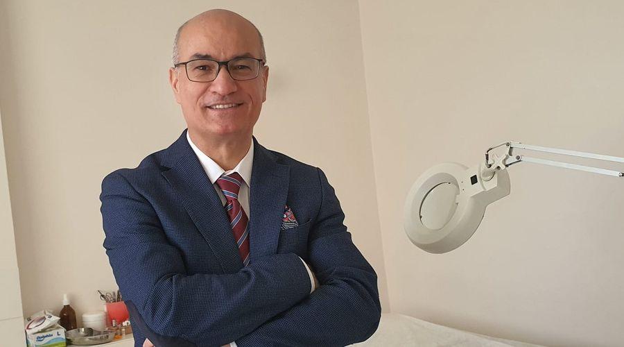 Aşırı makyaj ve kozmetik ürünler cilt bariyerini 18'li yaşlarda bozuyor