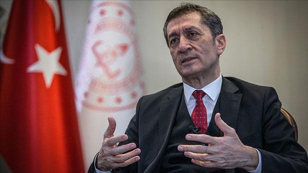 Bakan Selçuk'tan tatilin uzatılması hakkında açıklama