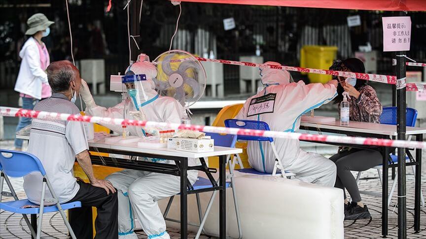 Çin'de pipetle solunan COVID-19 aşısı uygulanmaya başladı