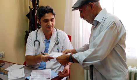 Kürtçe bilen doktorlar iş başında