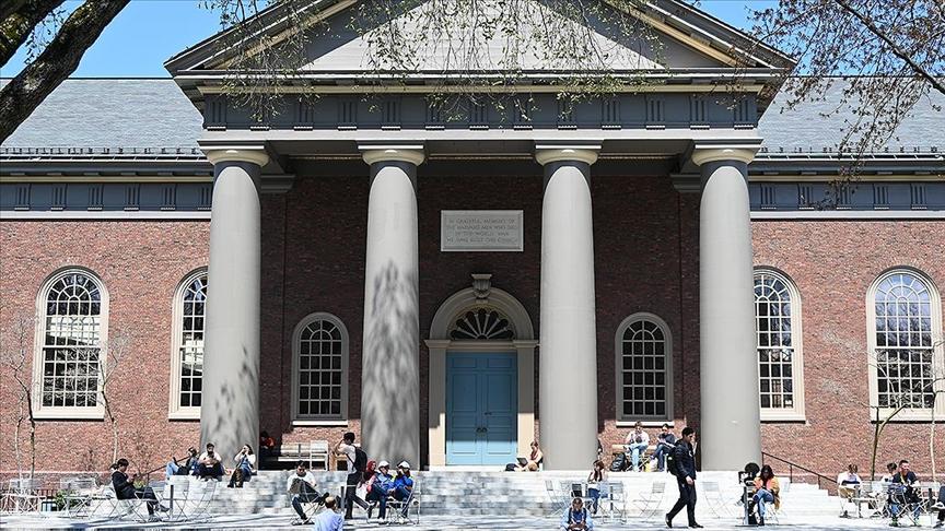 Trump, Harvard'ın yabancı öğrenci kabulünü yasakladı