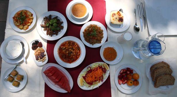Uzmanından yılbaşı gecesi için beslenme uyarısı geldi