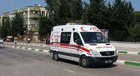 Ambulansa yol vermek için kırmızı ışıkta geçenlere teşekkür