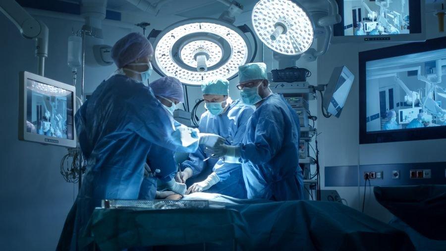 Ameliyatta yangın söndürme cihazları çalıştı, nakil yapılamadı