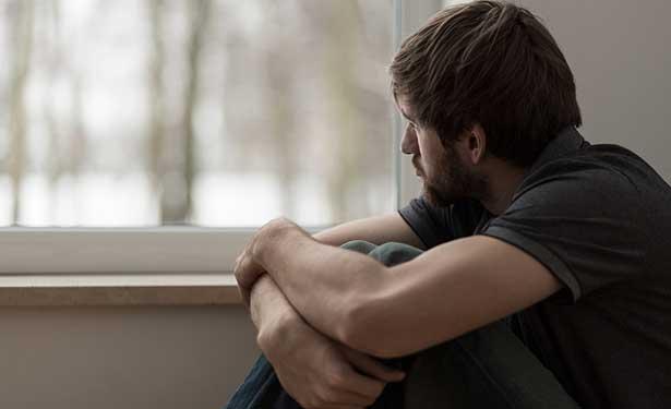 İngiltere'de Kovid-19 salgınıyla depresyon vakaları 2 kat arttı