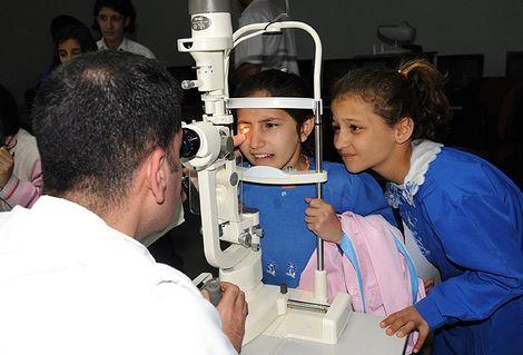Çocuklarda hatalı gözlük camlarına dikkat   