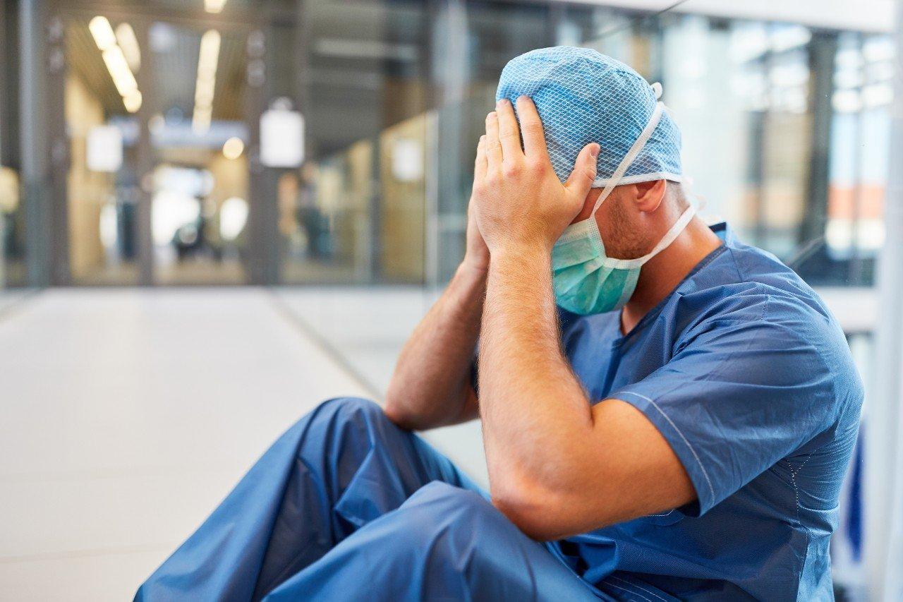 Türkiye'de doktorların yüzde 67'si yurt dışına gitmek istiyor