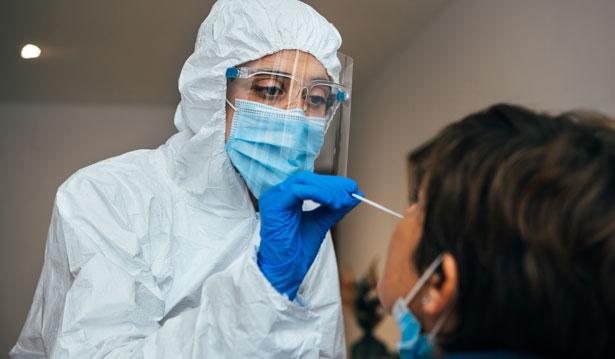 Artık birçok yerde PCR testi zorunluluğu kaldırıldı