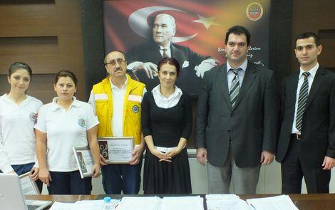 Mucize ekibe il sağlık müdürlüğünden ödül