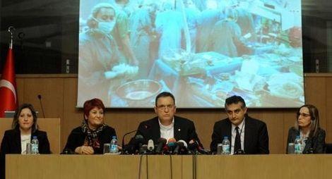 Ameliyatlarda 54 doktor 20 saat görev yaptı