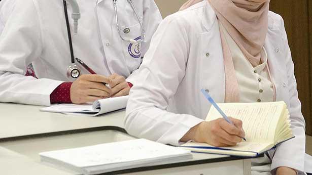 Öğrenciler üniversite tercihlerinde sağlık alanında yoğunlaştı: Lisans:Tıp, Ön Lisans: İlk ve Acil Yardım 