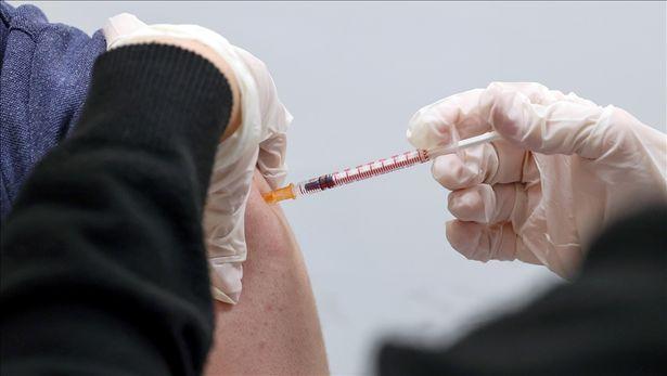 Dünya genelinde 2 milyar 960 milyon dozdan fazla Kovid-19 aşısı yapıldı