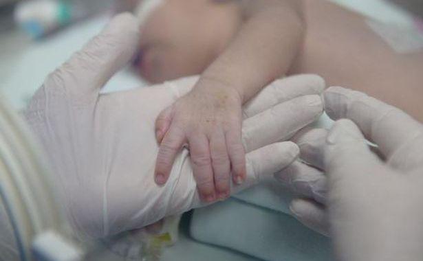 2 milyonda bir ihtimal: ABD’de bir anne, ikiz bebeklerini farklı yıllarda doğurdu