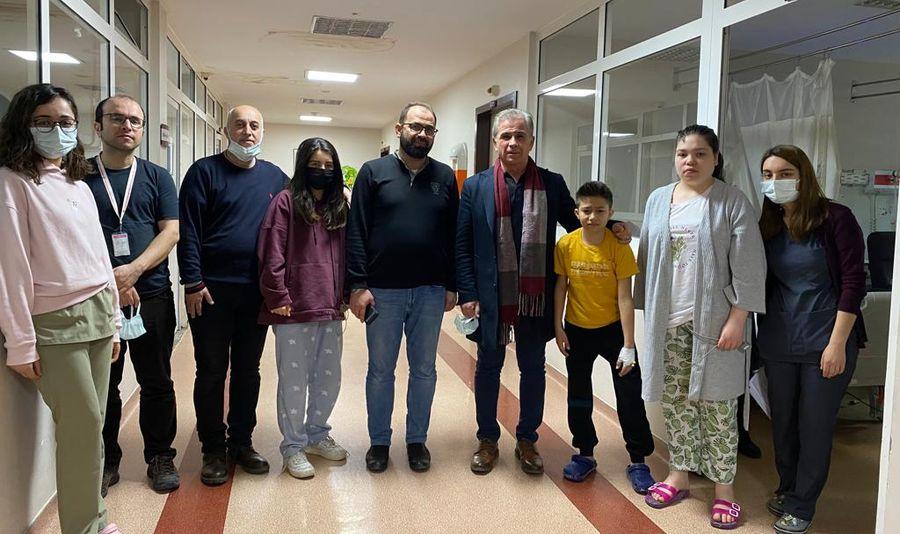 İzmir’de ilk kez üç hastaya kapalı yöntemle pulmoner kapak ameliyatı gerçekleştirildi