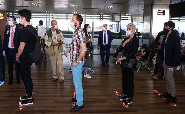 Normalleşme adımları: İstanbul havalimanlarında yurt dışı uçuşları yeniden başladı