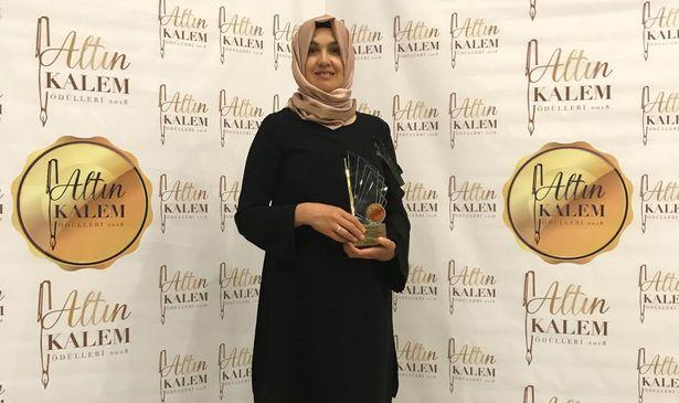 Hemşire Rahime Kösem Alcan kitabı ile 'Altın Kalem Ödülü'ne layık görüldü 