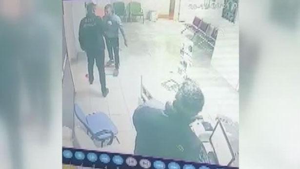 Hastanede güvenlik görevlilerine satırla saldıran zanlı tutuklandı