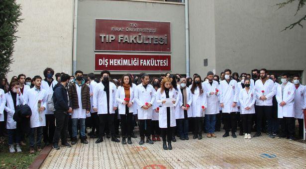 Elazığ’da hayatını kaybeden tıp öğrencisi için arkadaşları anma töreni düzenledi