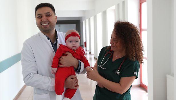 Türkiye'de bir ilki gerçekleştirmişlerdi: O doktorlara duygulandıran bayram ziyareti