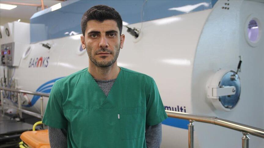 Depremzede doktor gönüllü gittiği Diyarbakır'da yaralılar için çalışıyor