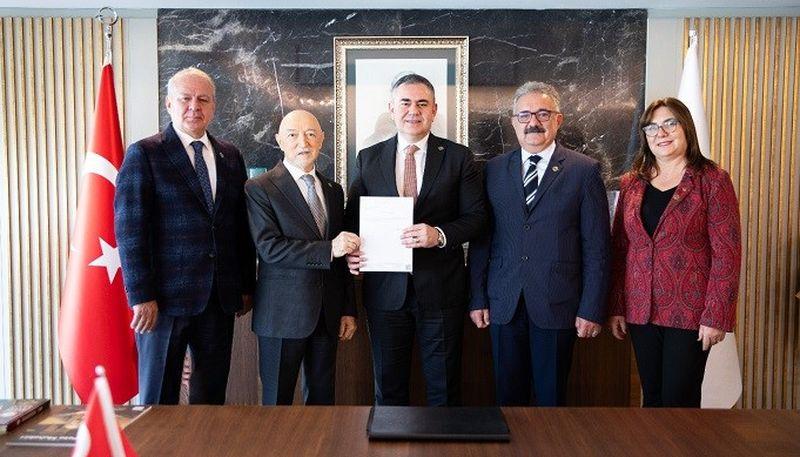 Ecz. Arman Üney, ikinci kez Türk Eczacıları Birliği Başkanı oldu